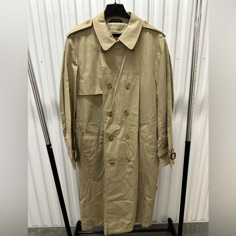 Brand New Men’s Bradley Jons Trench Coat.